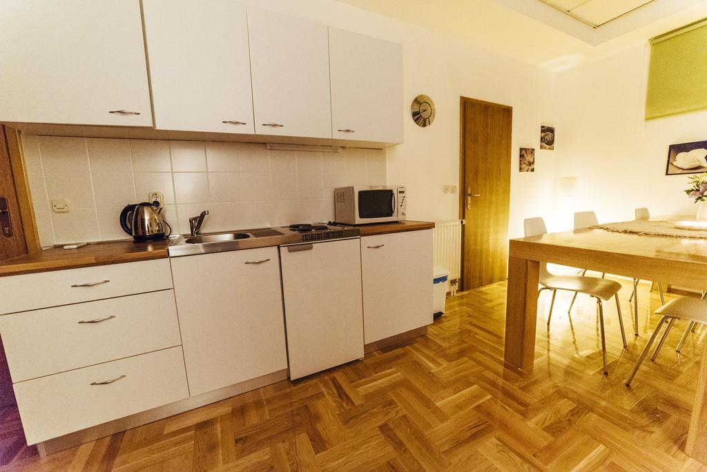 Apartment Джяково Экстерьер фото